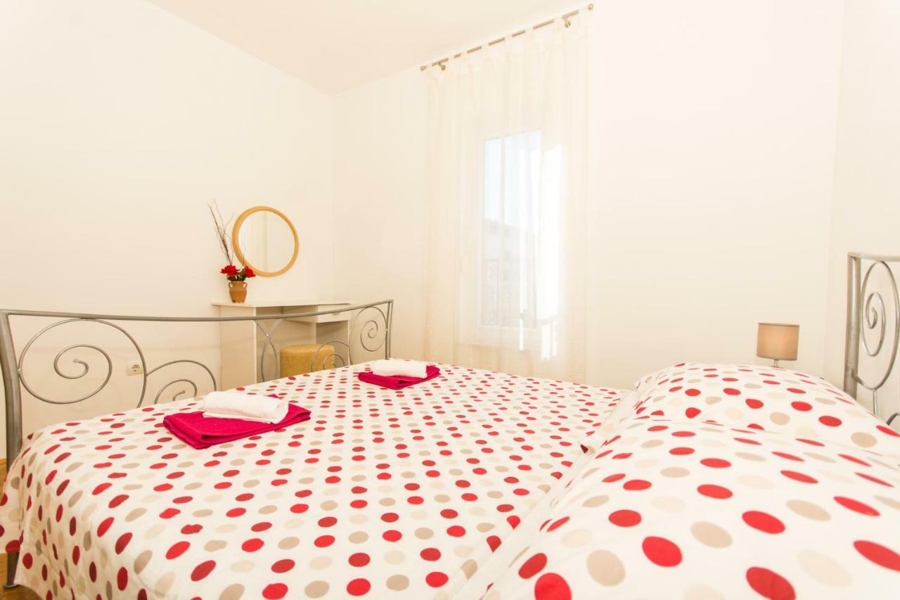 Ferienwohnung Apartman Ruza Trogir Exterior foto